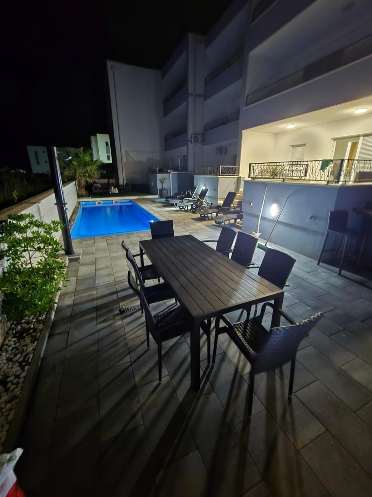 Apartmani Anastasia With Pool, Новаля Екстер'єр фото